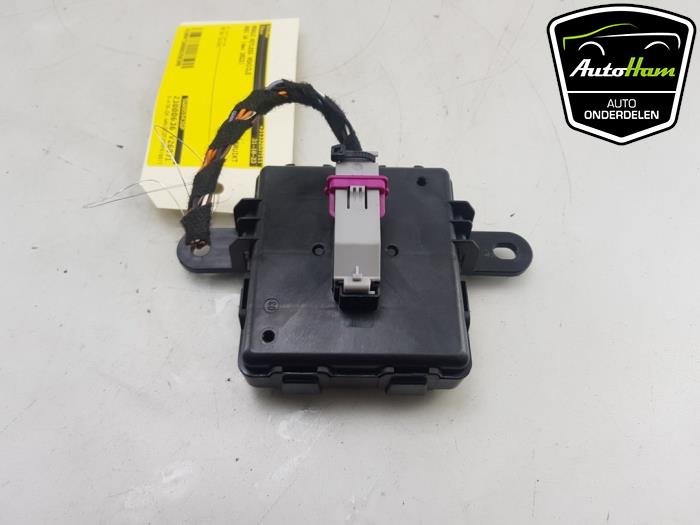 Używane Modul keyless vehicle Audi Q4 Sportback (4FN) 40 e-tron 77 kWh Cena € 60,00 Procedura marży oferowane przez AutoHam