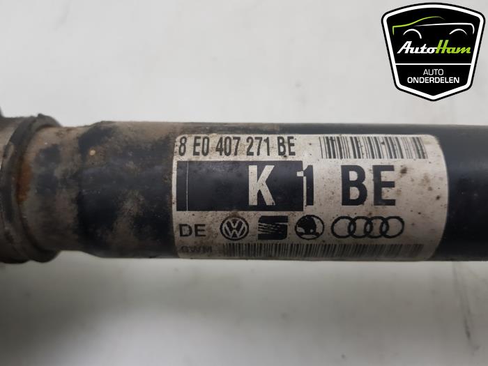 Front drive shaft, left from a Audi A4 Avant (B7) 2.0 TFSI 20V 2006