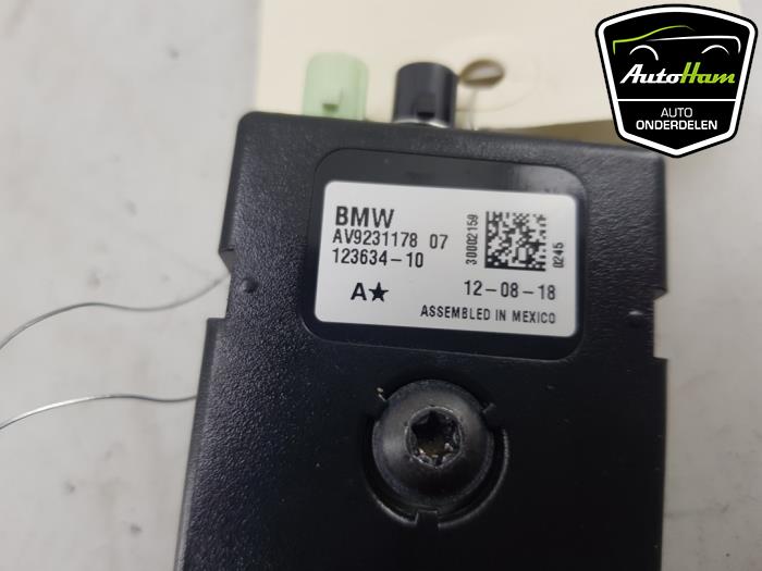 Amplificador de antena de un BMW 3 serie (F30) 318i 1.5 TwinPower Turbo 12V 2018