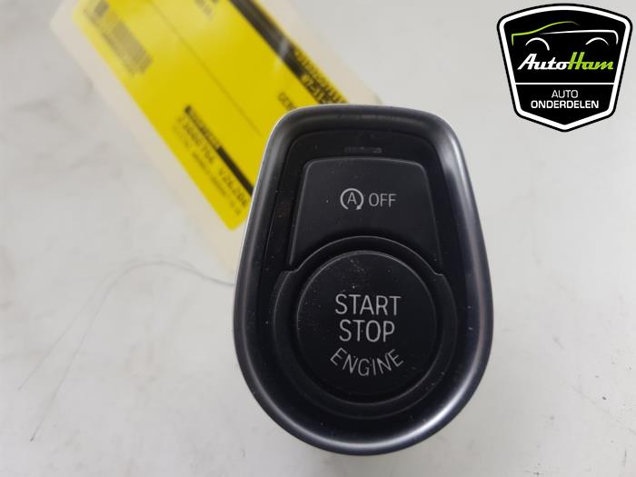 Start/Stopp Schalter van een BMW 3 serie (F30) 318i 1.5 TwinPower Turbo 12V 2018