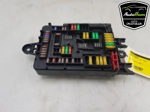 Used Fuse box BMW 3 serie (F30) 318i 1.5 TwinPower Turbo 12V Price € 25,00 Margin scheme offered by AutoHam