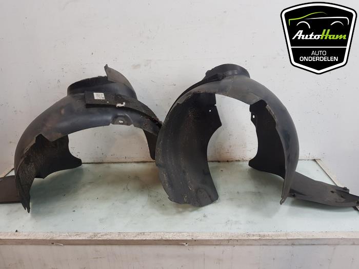 Front wing, left from a Seat Ibiza IV (6J5) 1.4 TDI 12V 2015