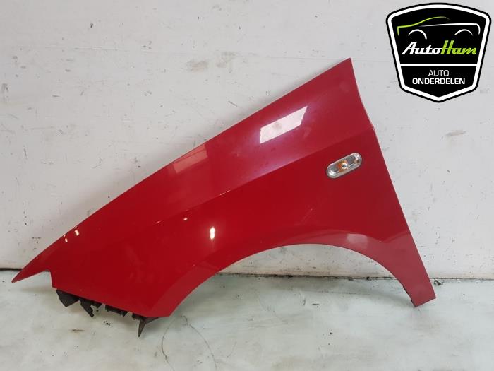 Front wing, left from a Seat Ibiza IV (6J5) 1.4 TDI 12V 2015