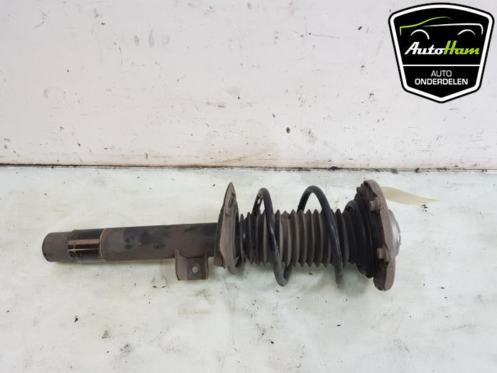Front shock absorber, right from a BMW 3 serie (F30) 318i 1.5 TwinPower Turbo 12V 2018