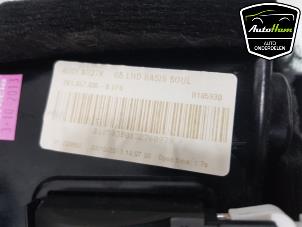 Usagé Boîte à gants Audi A3 Limousine (8VS/8VM) 1.4 TFSI 16V Prix € 30,00 Règlement à la marge proposé par AutoHam