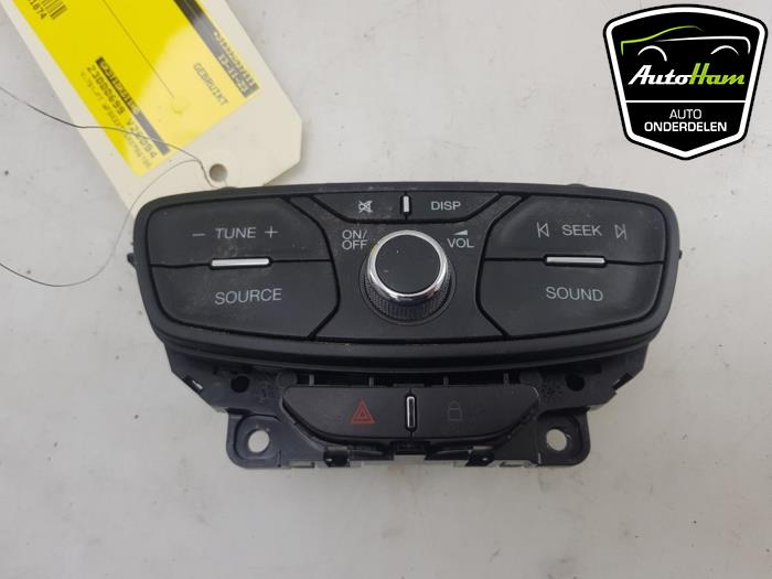 Używane Panel obslugi radia Ford Transit 2.0 TDCi 16V Eco Blue 130 RWD Cena € 65,00 Procedura marży oferowane przez AutoHam