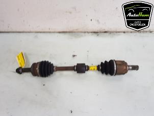 Usagé Arbre de transmission avant gauche Kia Stonic (YB) 1.0i T-GDi 12V Eco-Dynamics+ Prix sur demande proposé par AutoHam