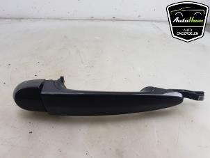 Used Rear door handle 4-door, right BMW 1 serie (F20) 116i 1.5 12V Price € 20,00 Margin scheme offered by AutoHam