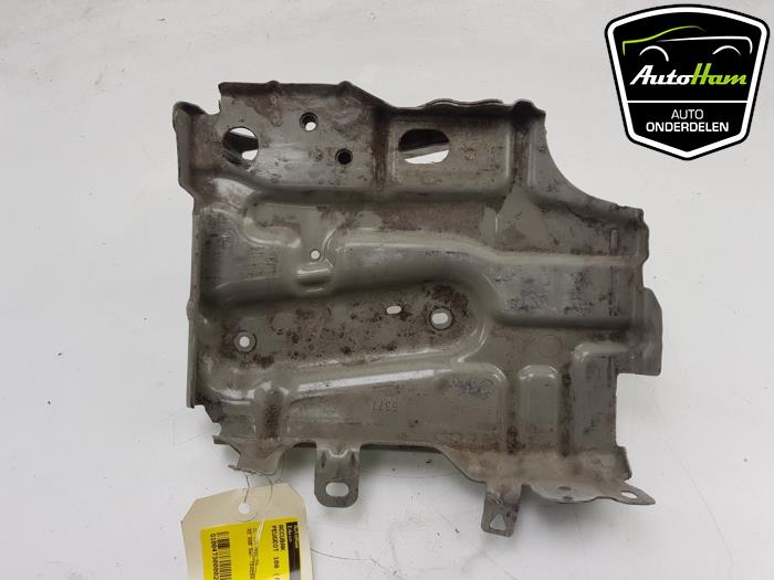 Begagnade Batterilåda Peugeot 108 1.0 12V Pris € 10,00 Marginaltabell erbjuds av AutoHam