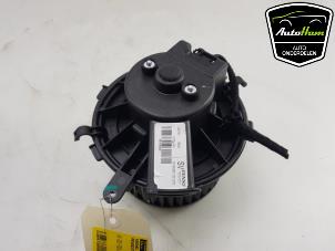 Used Heating and ventilation fan motor Peugeot Boxer (U9) 2.2 Blue HDi 120 Price € 75,00 Margin scheme offered by AutoHam