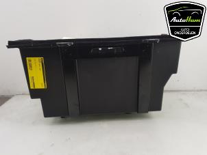 Used Battery box Peugeot Boxer (U9) 2.2 Blue HDi 120 Price € 50,00 Margin scheme offered by AutoHam