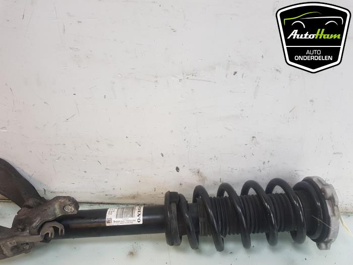 Front shock absorber, right from a Volvo XC90 II 2.0 T8 16V Twin Engine AWD 2020