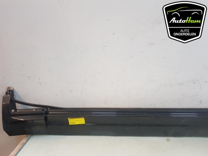 Side skirt, right Volvo XC90 II 2.0 T8 16V Twin Engine AWD 492 - 39791446