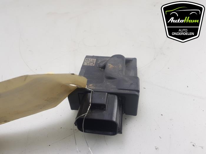 Usagé Module pompe carburant Volvo XC90 II 2.0 T8 16V Twin Engine AWD Prix € 25,00 Règlement à la marge proposé par AutoHam