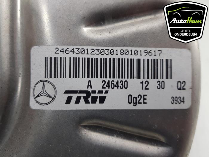 Brake servo from a Mercedes-Benz GLA (156.9) 1.6 180 16V 2018