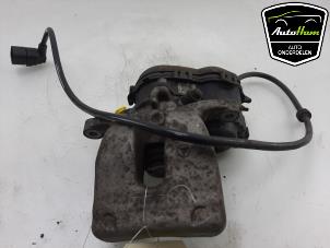 Used Rear brake calliper, right Mercedes GLA (156.9) 1.6 180 16V Price € 50,00 Margin scheme offered by AutoHam