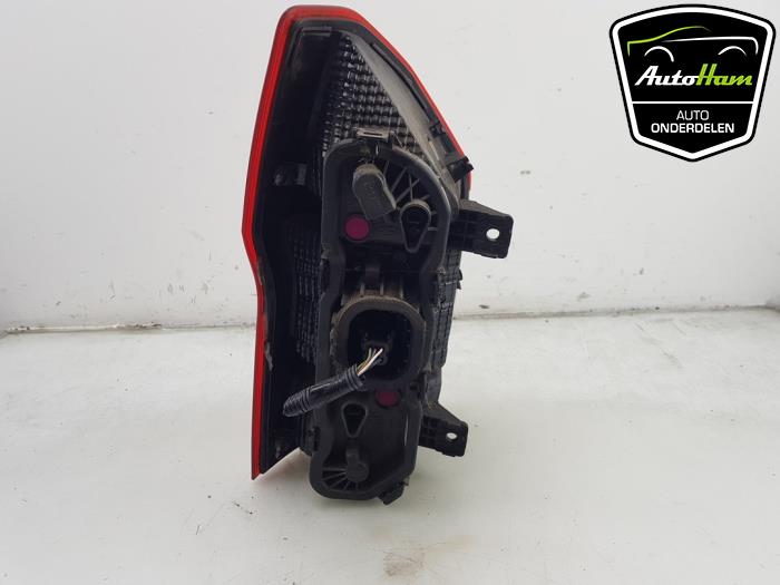 Taillight, right from a Ford Transit Courier 1.6 TDCi 2014