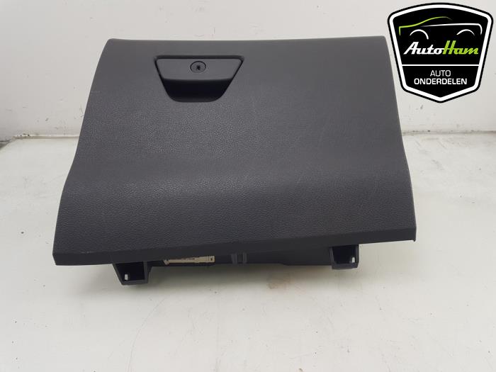 Begagnade Handskfack Ford Transit Courier 1.6 TDCi Pris € 35,00 Marginaltabell erbjuds av AutoHam