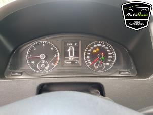 Motor van een Volkswagen Transporter T5 2.0 TDI DRF 2011