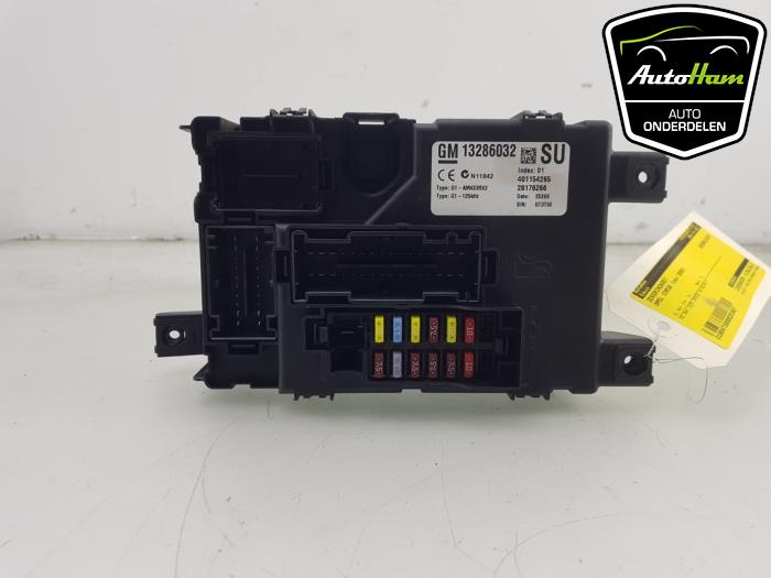 Begagnade Säkringsbox Opel Corsa D 1.2 16V Pris € 15,00 Marginaltabell erbjuds av AutoHam