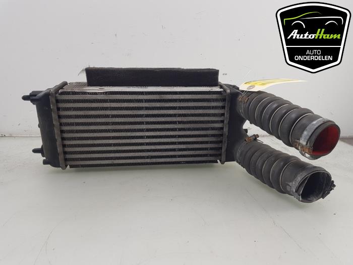Usados Intercooler Ford Transit Courier 1.6 TDCi Precio € 25,00 Norma de margen ofrecido por AutoHam