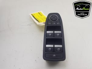 Used Electric window switch Renault Clio V (RJAB) 1.0 TCe 90 12V Price € 50,00 Margin scheme offered by AutoHam