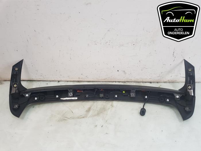 Spoiler tailgate from a Renault Clio V (RJAB) 1.0 TCe 90 12V 2021