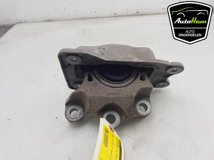 Used Engine mount Volvo XC90 II 2.0 D5 16V AWD Price € 40,00 Margin scheme offered by AutoHam