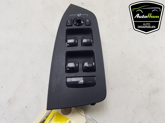 Electric window switch from a Volvo XC90 II 2.0 D5 16V AWD 2016