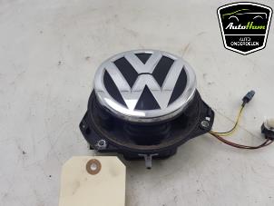 Used Tailgate handle Volkswagen Golf VII (AUA) 2.0 R-line 4Motion 16V Price on request offered by AutoHam