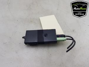 Used Antenna Amplifier BMW 3 serie (F30) 328i 2.0 16V Price € 10,00 Margin scheme offered by AutoHam