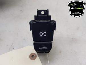Used Parking brake switch BMW 5 serie Touring (G31) 530d 3.0 TwinPower Turbo 24V Price € 40,00 Margin scheme offered by AutoHam