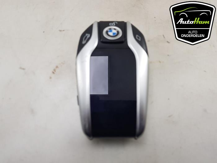 Key from a BMW 5 serie Touring (G31) 530d 3.0 TwinPower Turbo 24V 2019