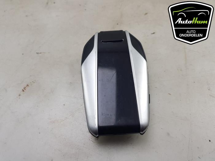 Key from a BMW 5 serie Touring (G31) 530d 3.0 TwinPower Turbo 24V 2019