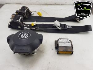 Used Airbag set + module Volkswagen Caddy III (2KA,2KH,2CA,2CH) 1.6 TDI 16V Price on request offered by AutoHam