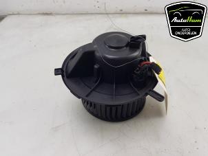 Used Heating and ventilation fan motor Volkswagen Caddy III (2KA,2KH,2CA,2CH) 1.6 TDI 16V Price € 40,00 Margin scheme offered by AutoHam
