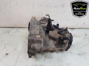 Used Gearbox Volkswagen Caddy III (2KA,2KH,2CA,2CH) 1.6 TDI 16V Price on request offered by AutoHam