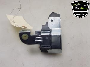 Used Electronic ignition key Kia Rio III (UB) 1.4 CVVT 16V Price € 35,00 Margin scheme offered by AutoHam