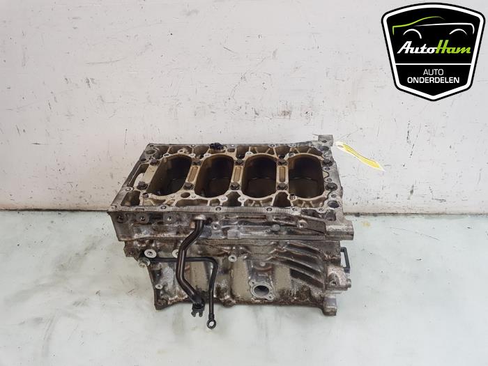Used Engine crankcase Volvo XC90 II 2.0 T8 16V Twin Engine AWD Price on request offered by AutoHam