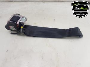 Used Rear seatbelt, left Volvo V40 (MV) 2.0 D4 16V Price € 30,00 Margin scheme offered by AutoHam