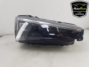 Used Headlight, right Skoda Scala 1.0 TSI 115 Price on request offered by AutoHam