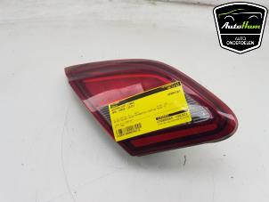 Usagé Feu arrière secondaire gauche Opel Corsa E 1.4 16V Prix € 35,00 Règlement à la marge proposé par AutoHam