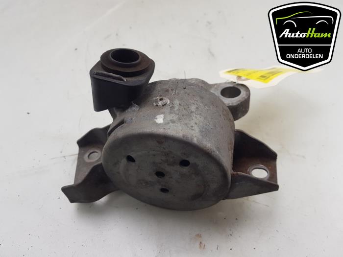 Engine mount from a Opel Corsa E 1.4 16V 2015