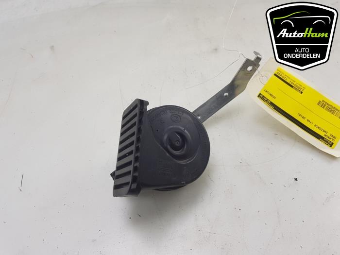 Klaxon d'un Opel Insignia Sports Tourer 1.6 Turbo 16V 200 2019