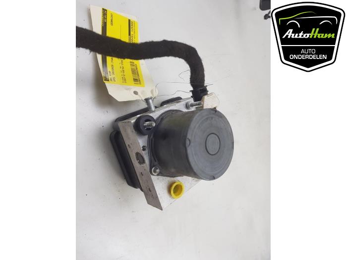 ABS pump from a Opel Insignia Sports Tourer 1.6 Turbo 16V 200 2019