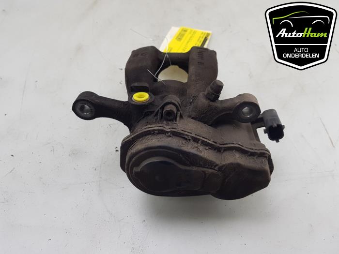 Zacisk hamulcowy prawy tyl z Opel Insignia Sports Tourer 1.6 Turbo 16V 200 2019