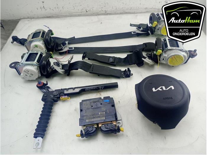 Airbag set+module from a Kia Picanto (JA) 1.0 DPi 12V 2022