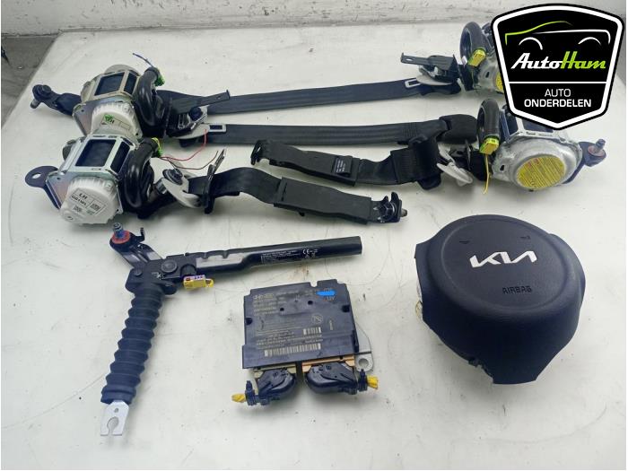Airbag set+module from a Kia Picanto (JA) 1.0 DPi 12V 2022