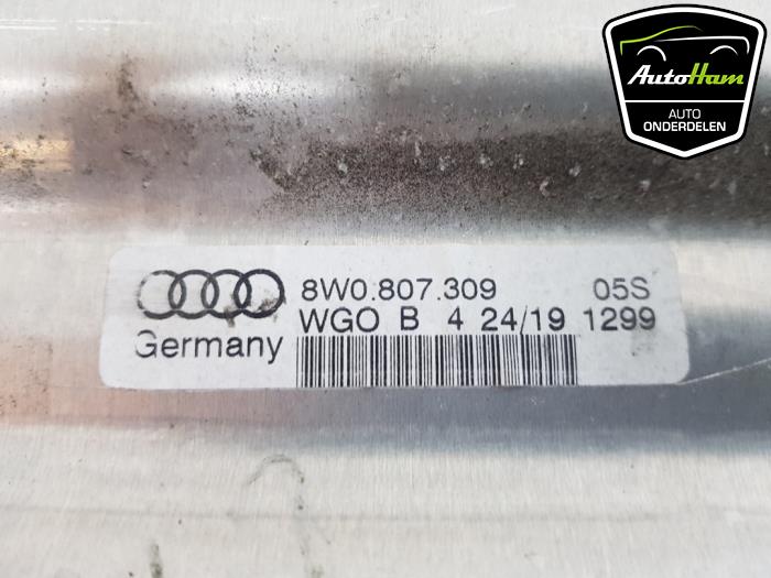 Stoßstangeträger hinten van een Audi A4 Avant (B9) 2.0 TDI 16V 2016