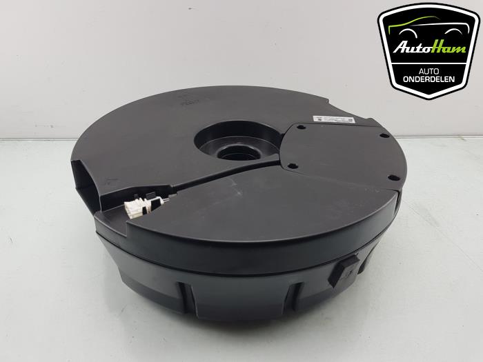 Używane Subwoofer Audi SQ5 (8RB) 3.0 TDI V6 24V Cena € 50,00 Procedura marży oferowane przez AutoHam